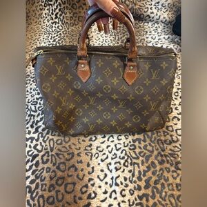 Authentic vintage Louis Vuitton speedy bag